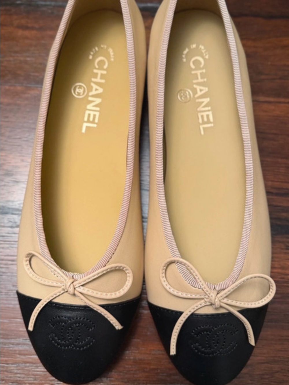 *** SOLD *** CHANEL Beige and Black Two-Tone Cap-Toe Ballet Flats